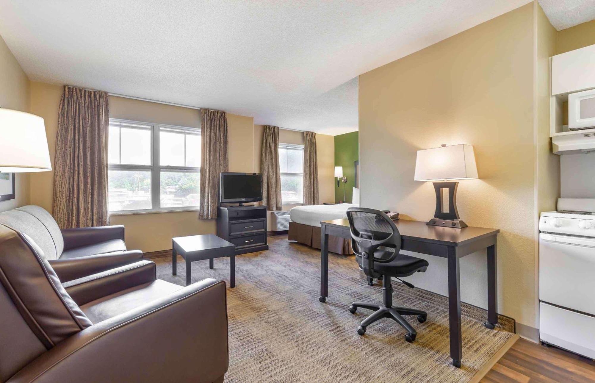 Extended America - Washington, Dc - - South Gaithersburg